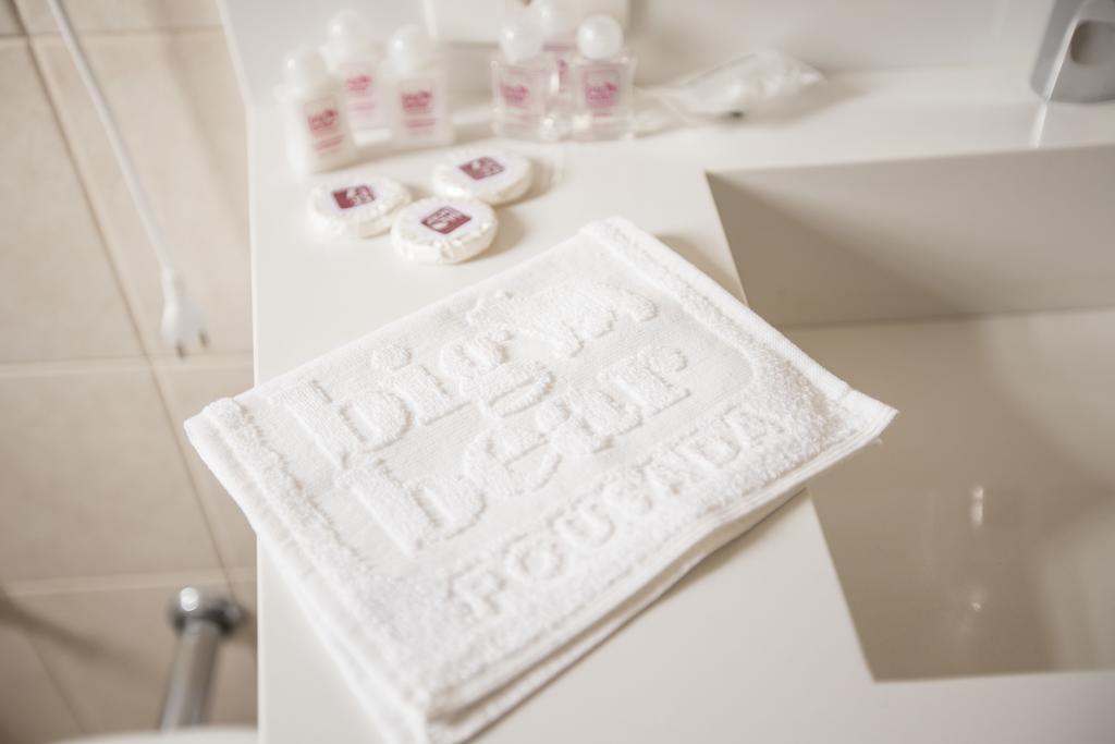 Deluxe Suite,414568728:JPEG